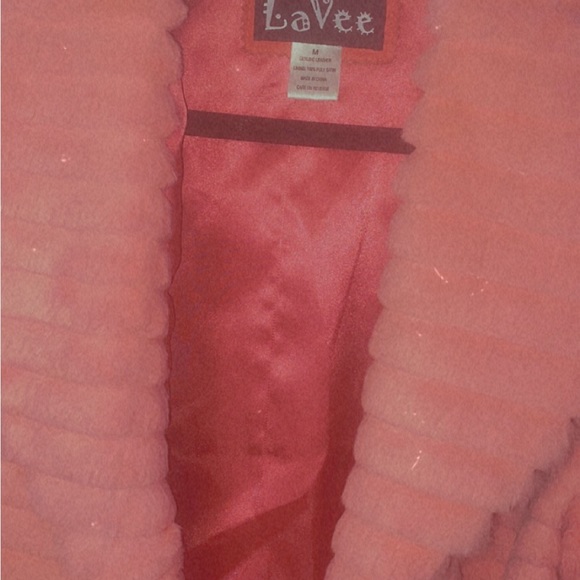 medium fur jacket for this cold winter - Picture 2 of 4